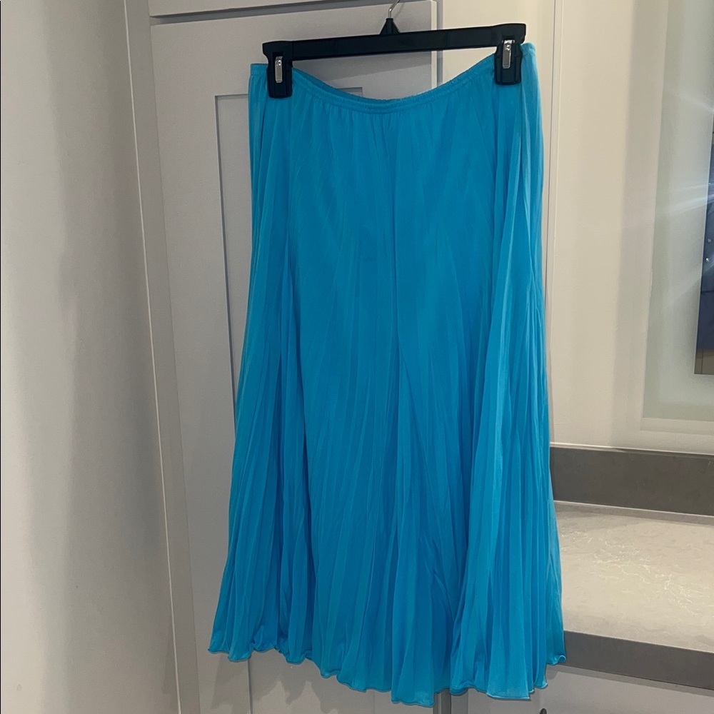 Elegant aqua blue fully pleated skirt-LIKE NEW